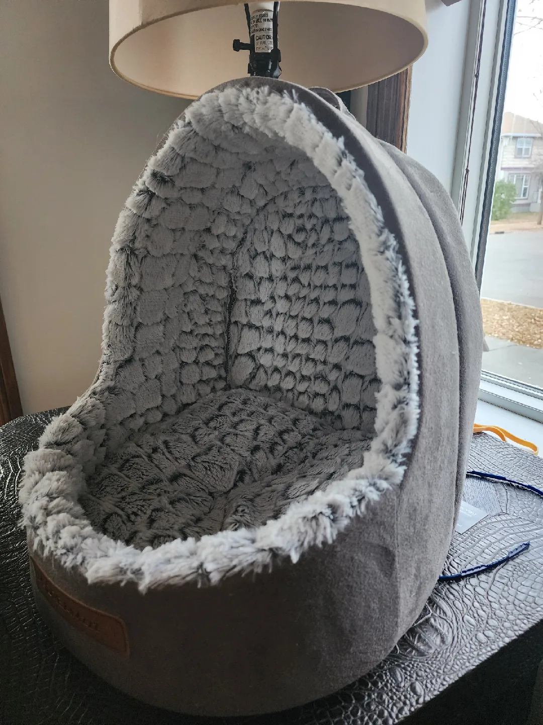 Cozy Pet Cave Bed - Grey image indicator(2)