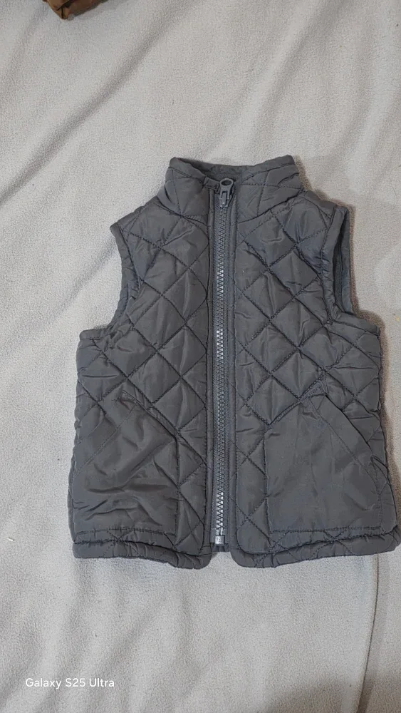 Old Navy Baby Vest 12-18M image indicator(3)