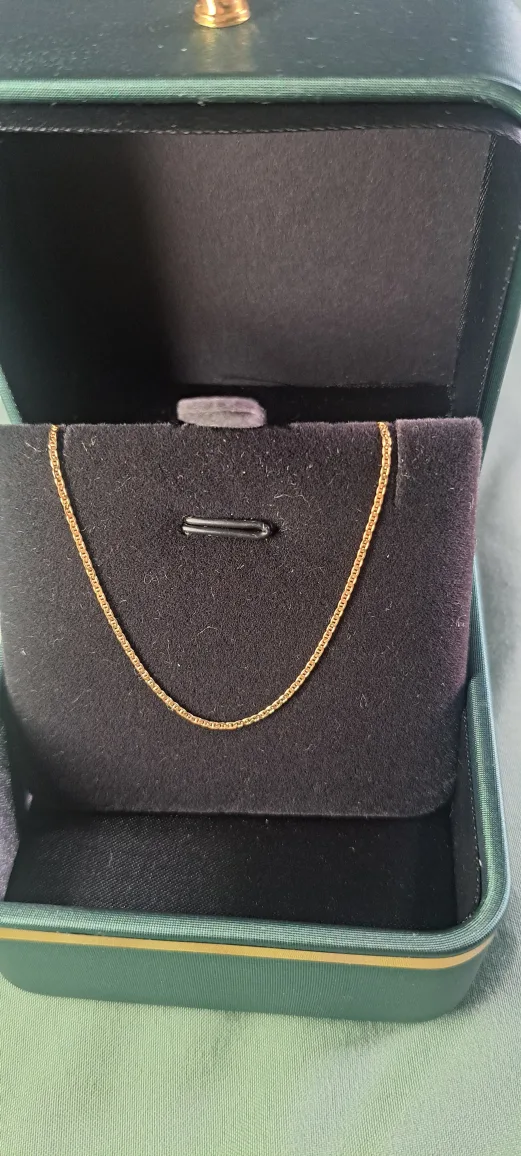 10K gold necklace Gucci link 16" 1mm image indicator(3)