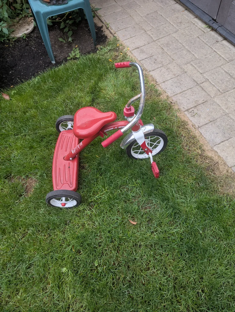 Radio Flyer Classic Red Tricycle