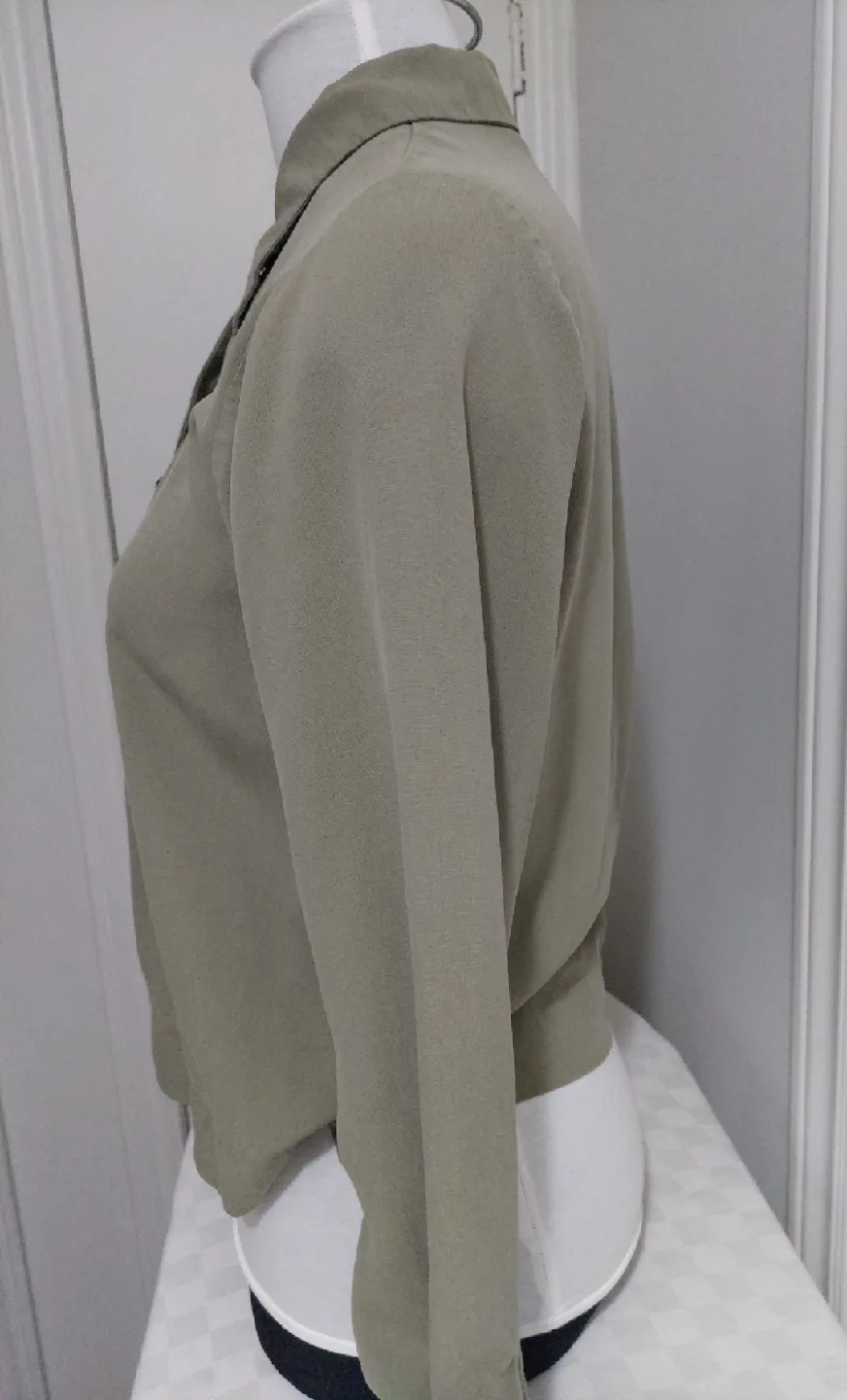 Olive Green Long Sleeve Button-Up Shirt Medium image indicator(6)