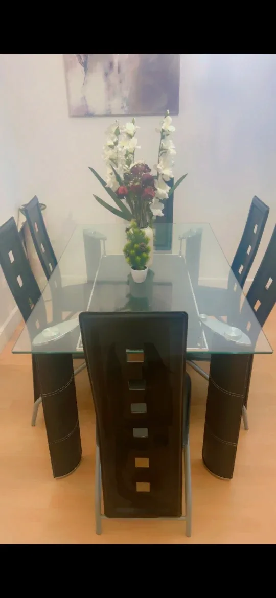 Glass Dining Table with 6 Chairs image indicator(4)