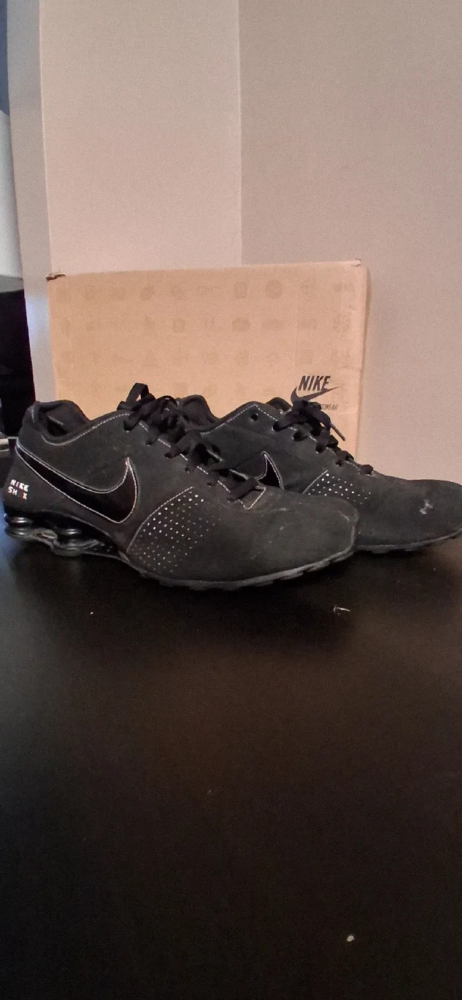 Nike Shox Black Sneakers, Size 9.5 image indicator(3)
