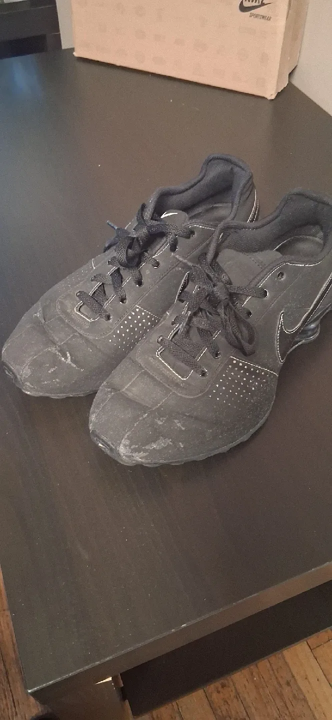 Nike Shox Black Sneakers, Size 9.5 image indicator(5)