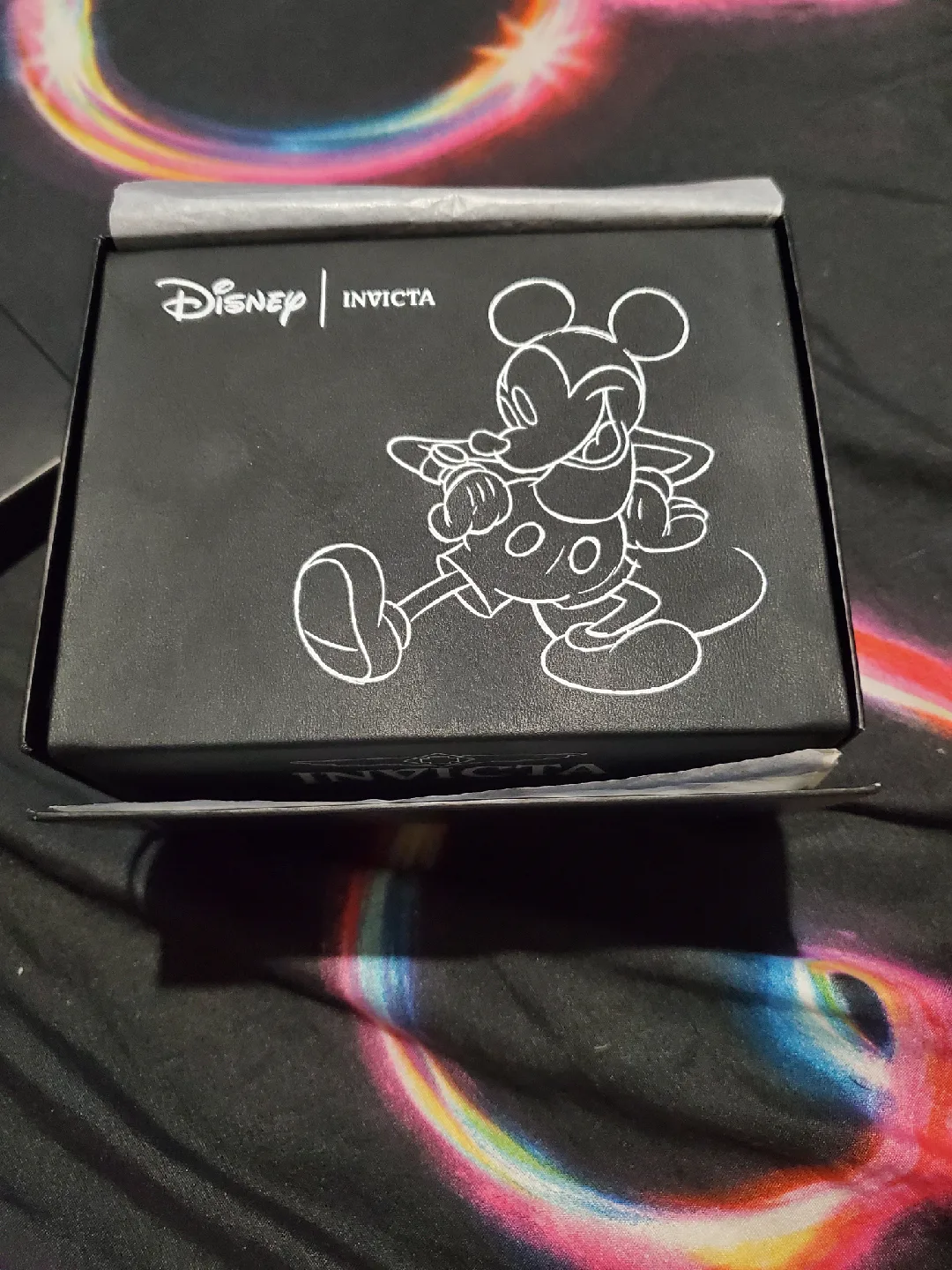 Invicta Disney Limited Edition Mickey Mouse Gold Watch image indicator(6)