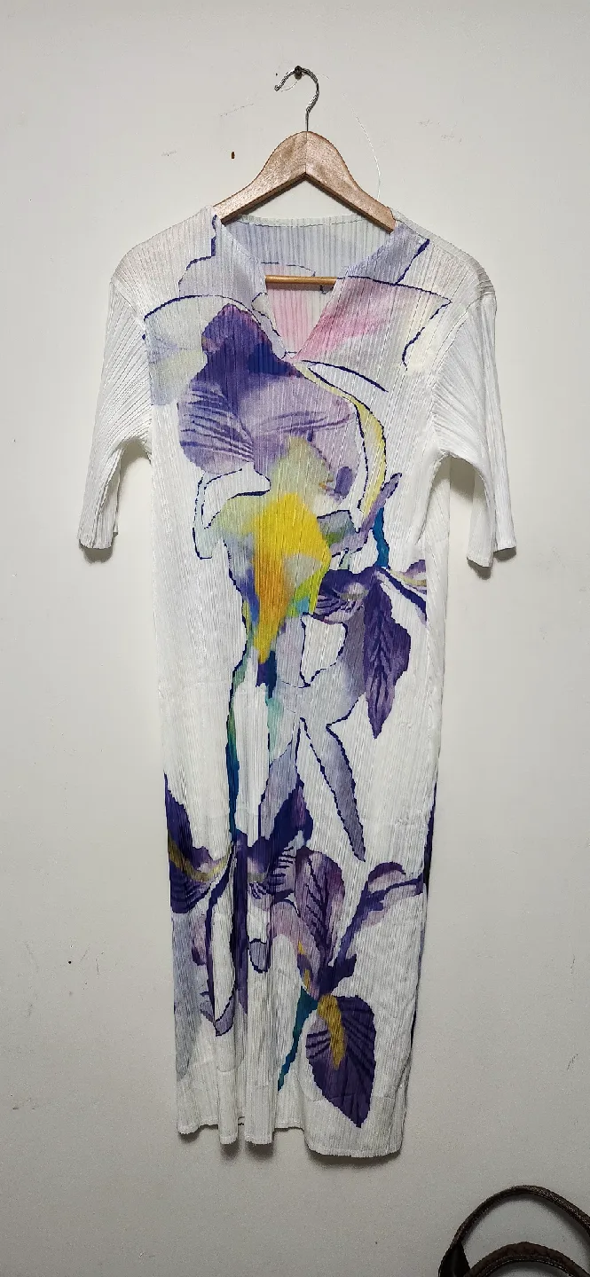 Pleats Floral Print dress thumbnail