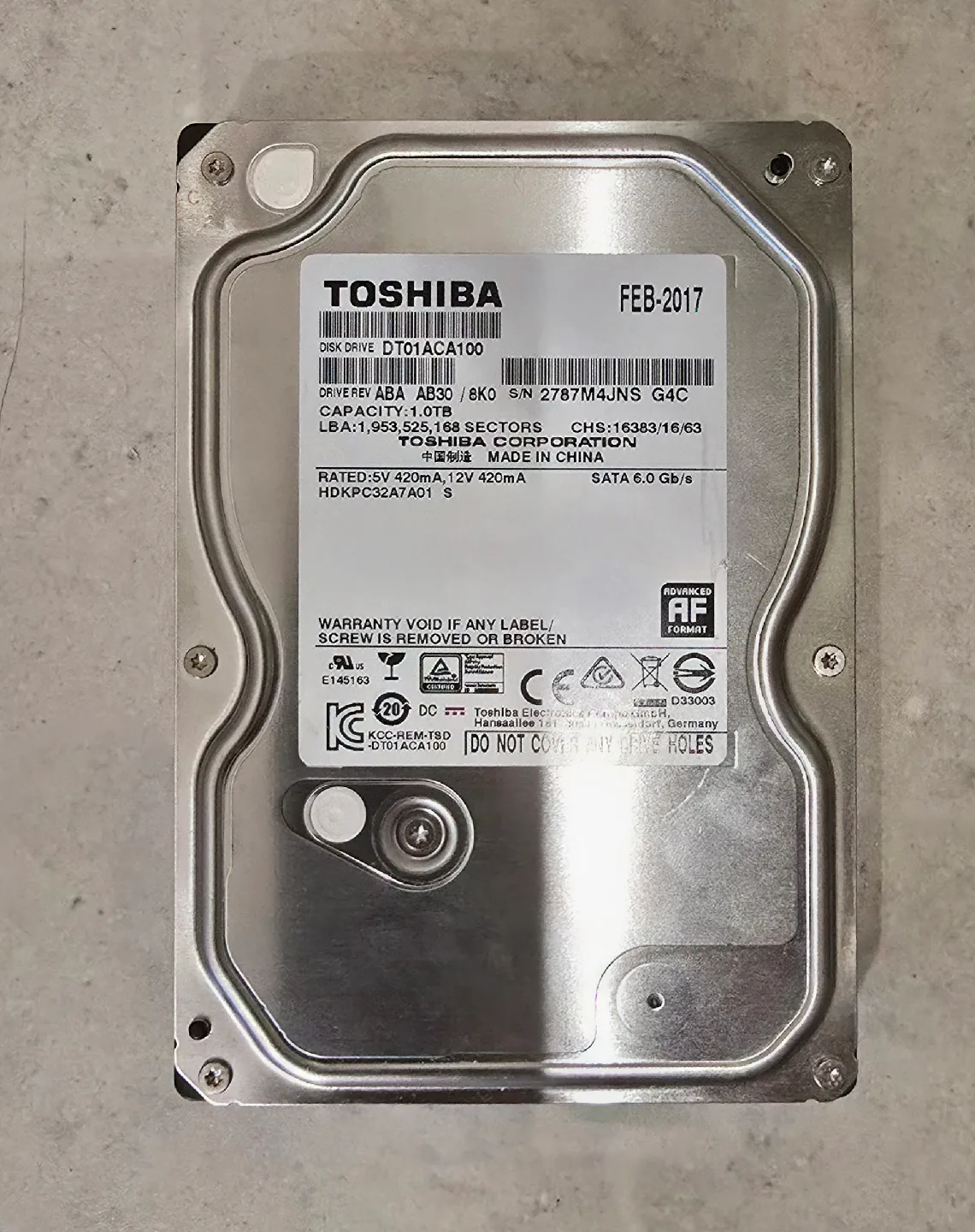 Toshiba 1 TB sata hard drive thumbnail