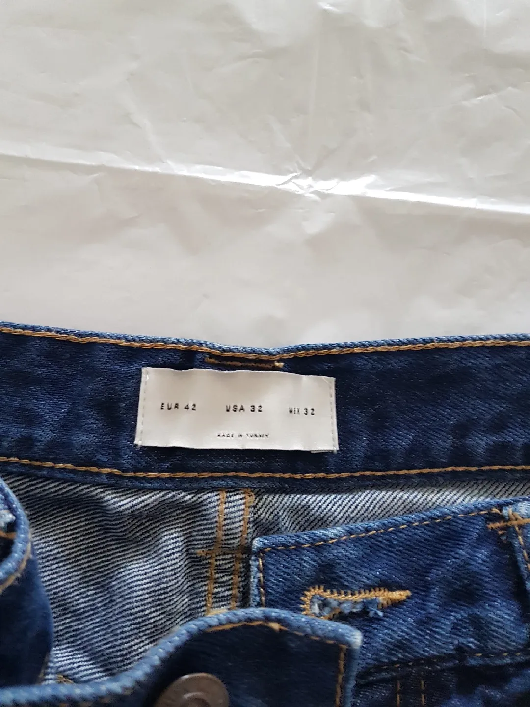 Distressed Blue Denim Jeans - Size 32 image indicator(2)