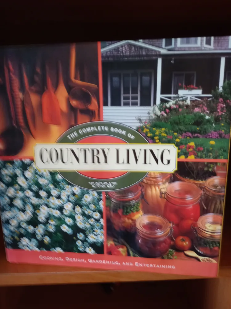 The Complete Book of Country Living thumbnail