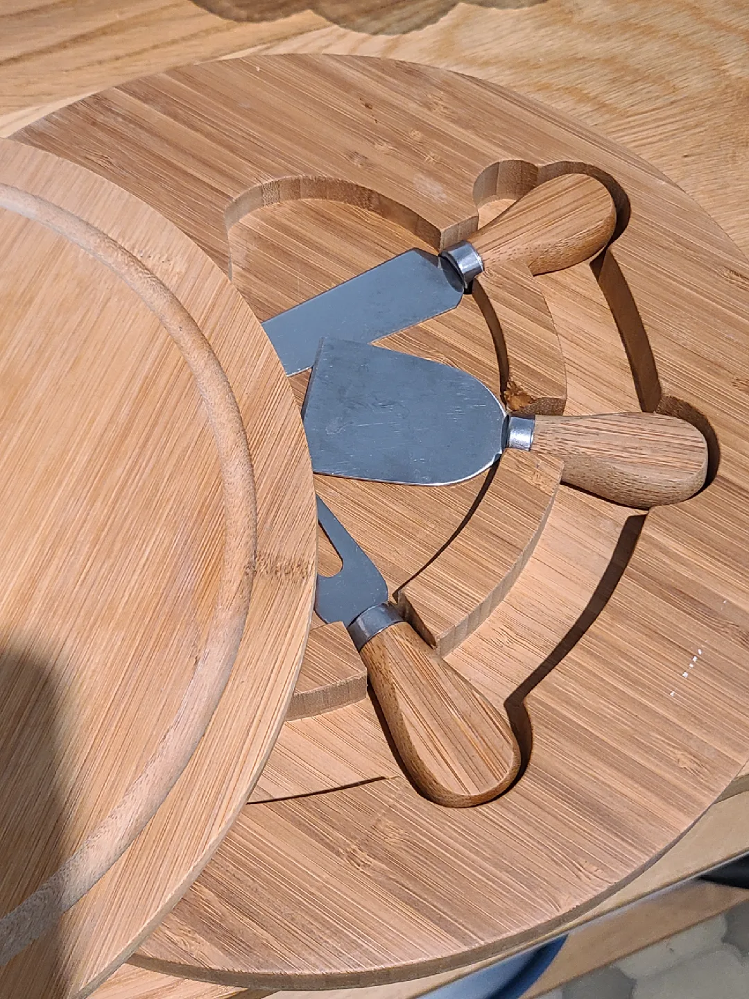 Bamboo Cheese Board and Knife Set 🧡 image indicator(2)