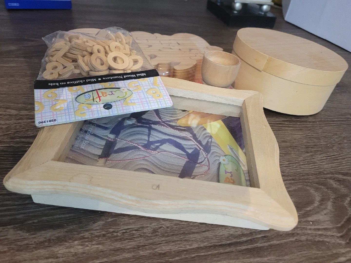 Unfinished Wood Crafting Kit image indicator(2)