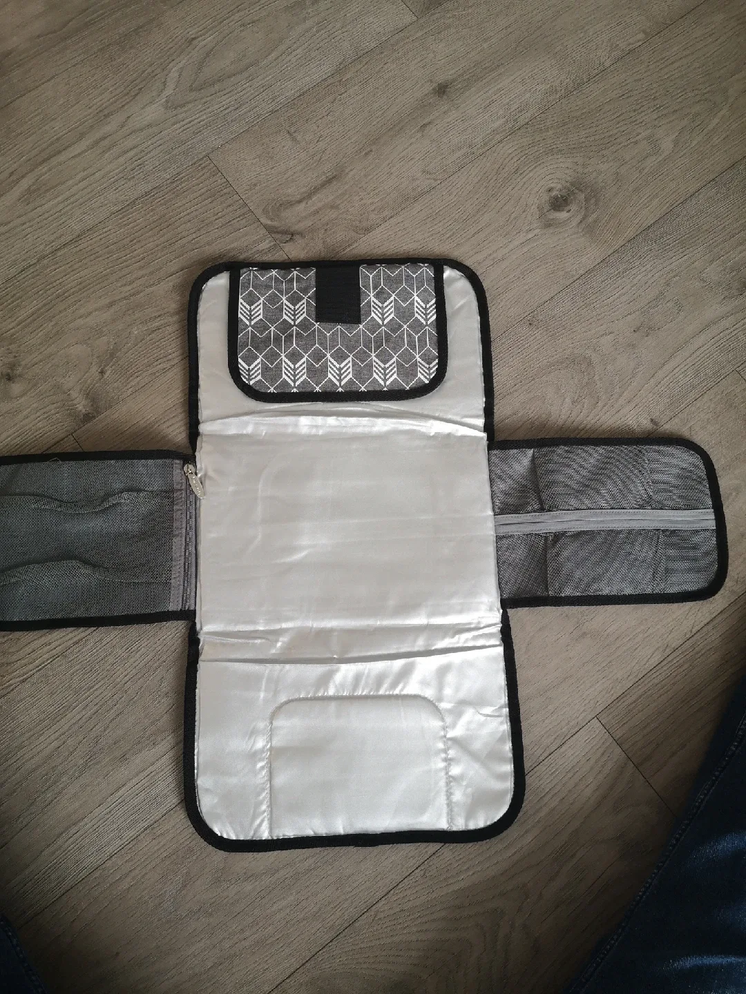 Lassig Baby Changing Pad - Grey/White image indicator(3)