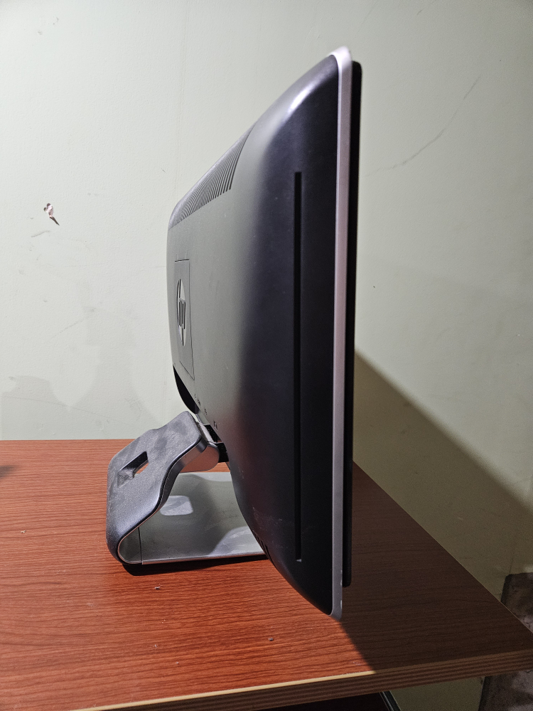 HP 2210m 23-inch LCD Monitor - photo 2