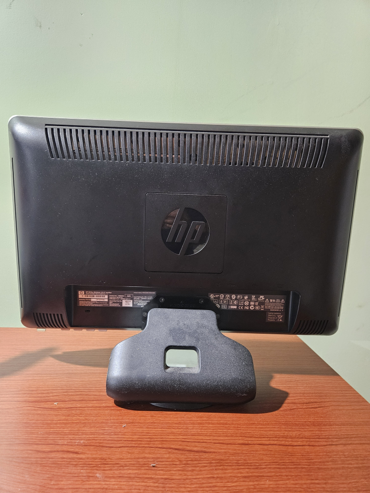 HP 2210m 23-inch LCD Monitor - photo 3