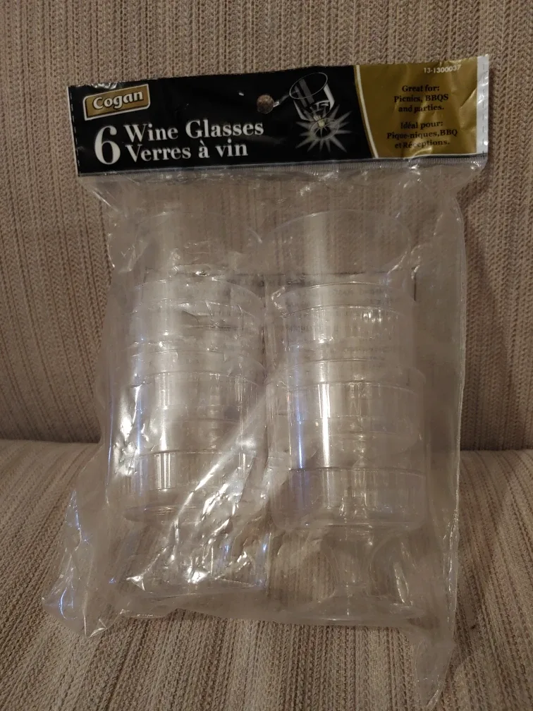 Cogan 6 Plastic Wine Glasses thumbnail