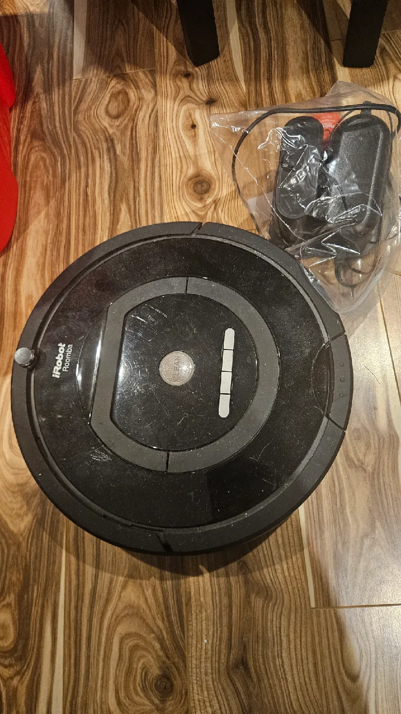 iRobot Roomba Vacuum thumbnail