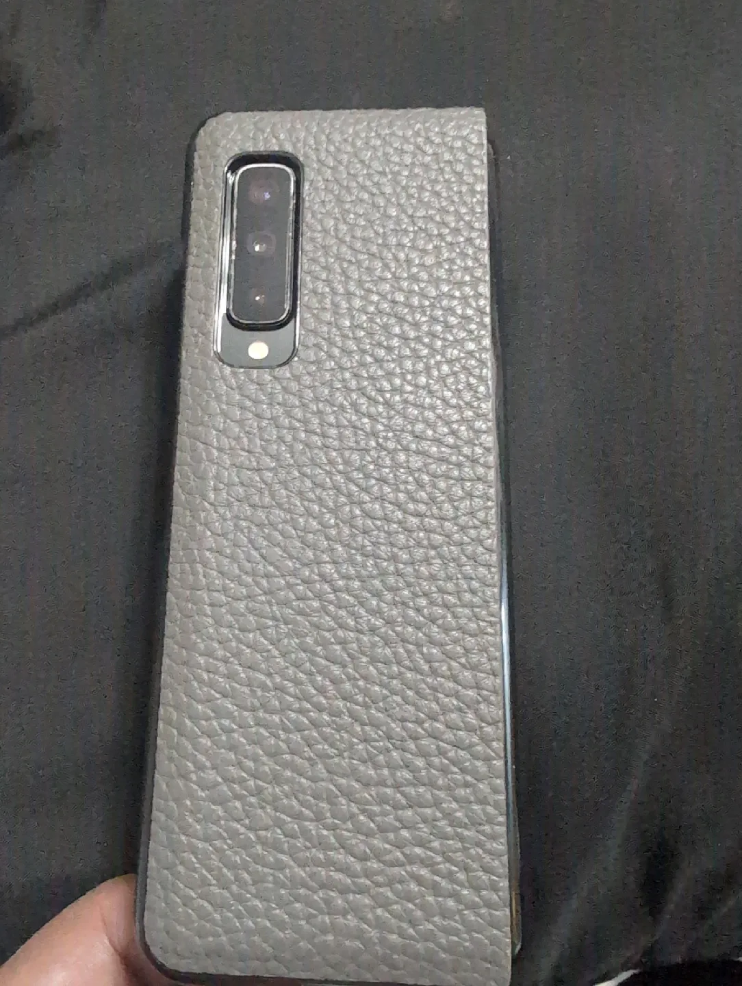 Samsung Galaxy Fold with Leather Case image indicator(3)