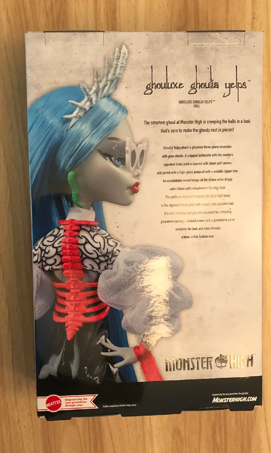 Monster High | Skullector Ghouluxe Ghoulia Yelps Doll image indicator(2)