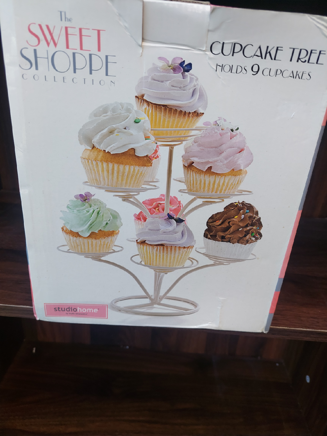 Studiohome Cupcake Tree - Holds 9 Cupcakes