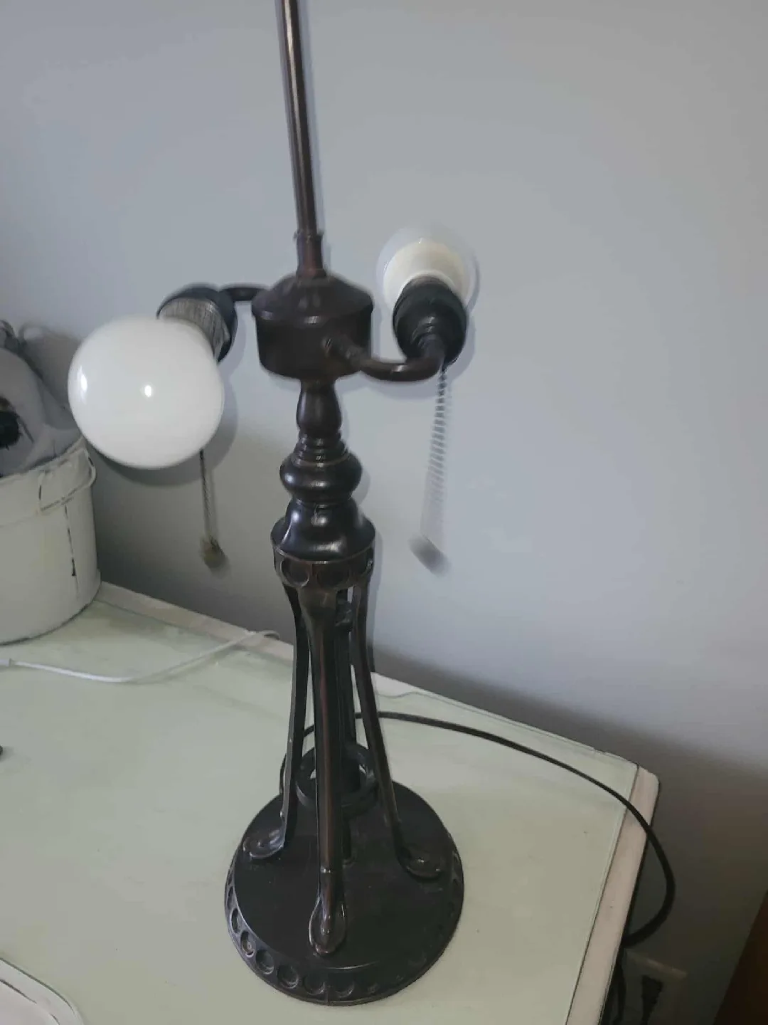 Tiffany Style Stained Glass Table Lamp image indicator(3)