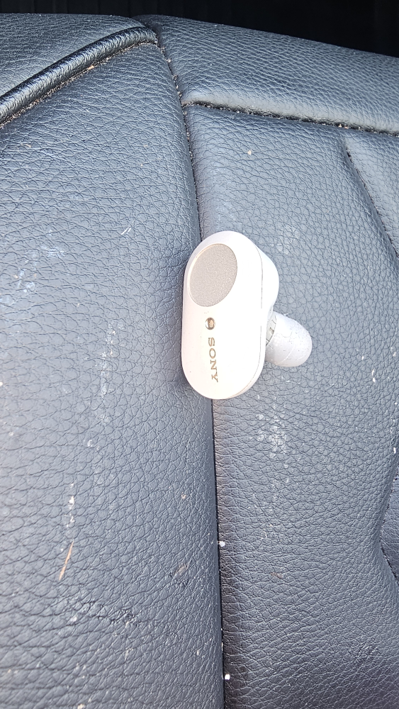Sony WF-C1000 XM3R Wireless Earbud - White - photo 3