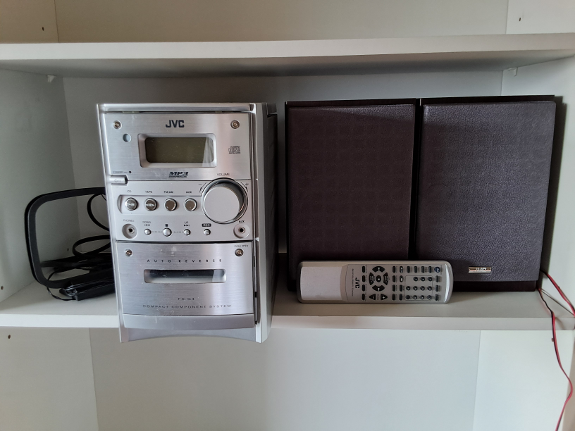 JVC FS-G4 Compact Component System CD and cassette player.