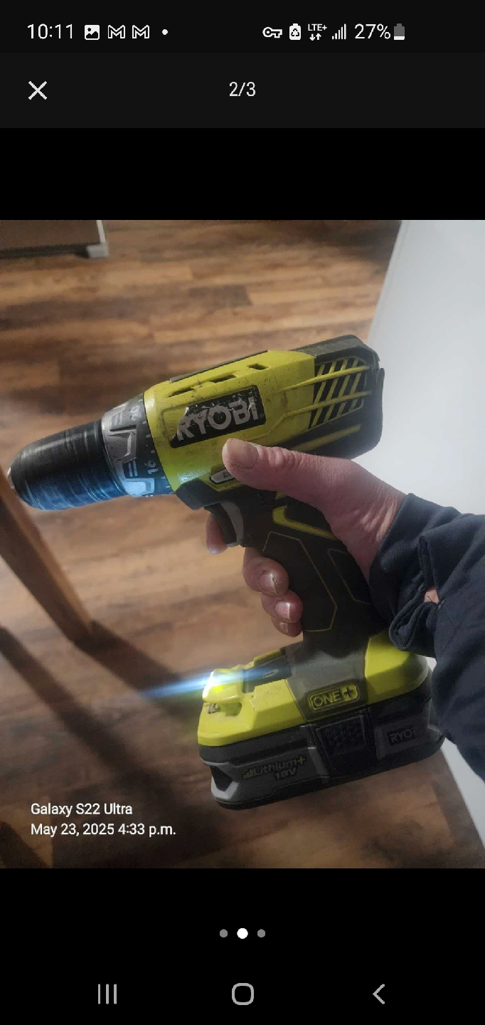 Ryobi ONE+ 18V Drill and Charger - photo 2