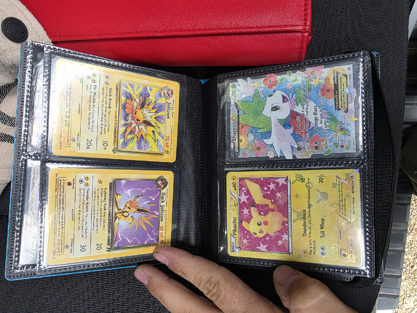 Pokemon Trading Cards Binder - photo 2