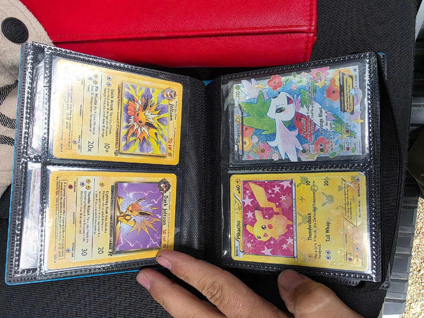 Pokemon Trading Cards Binder image indicator(2)