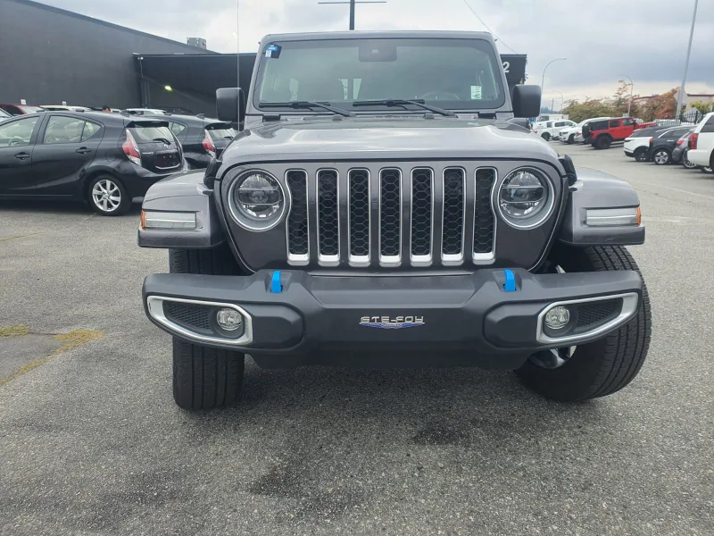 2022 Jeep Wrangler Unlimited Sahara 4XE image indicator(10)