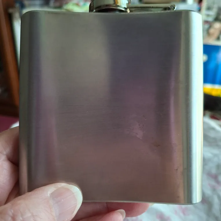 Harley-Davidson Metal Flask image indicator(2)