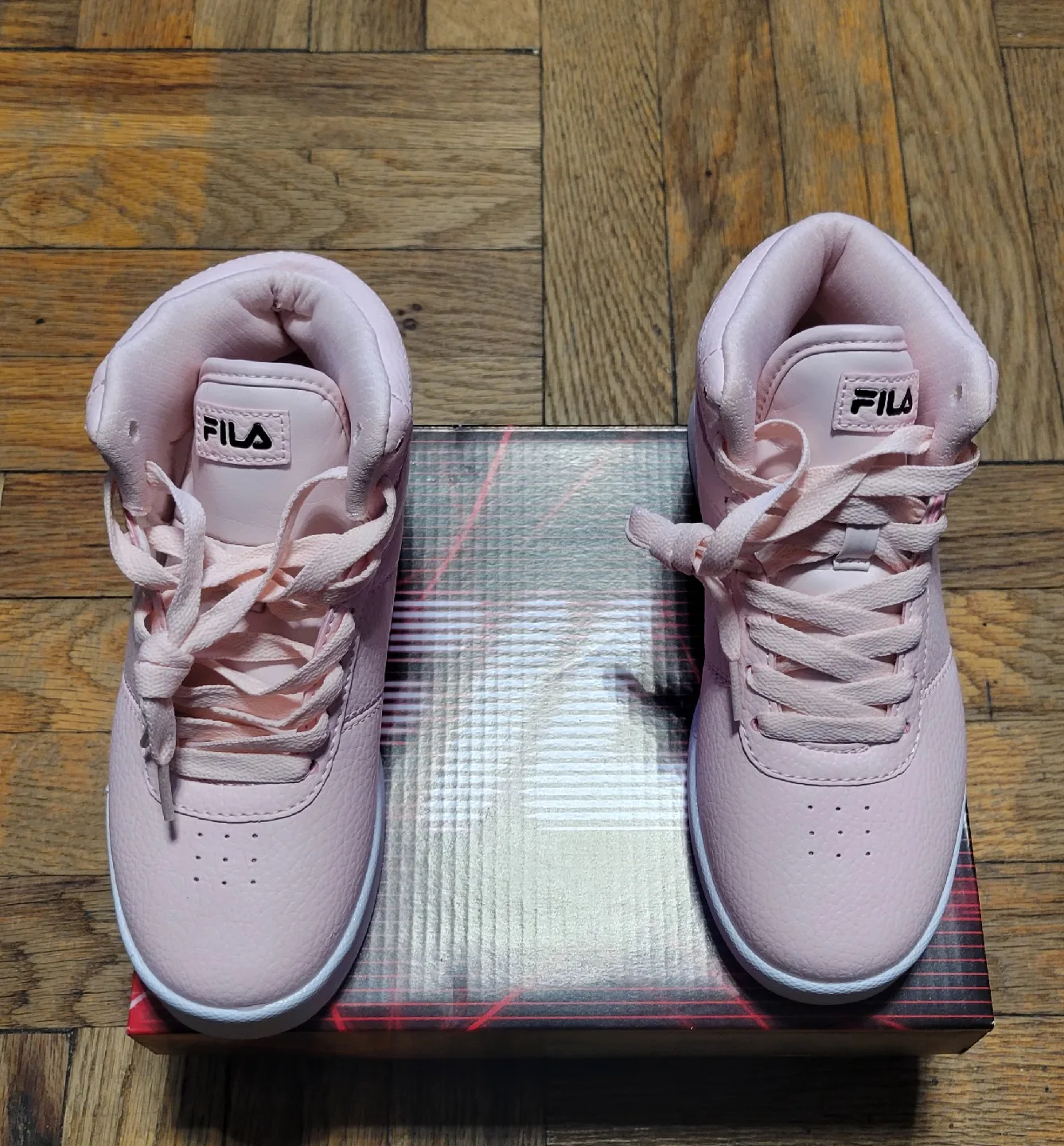 New Fila F123 High Top Sneakers - Size 1.5 image indicator(3)