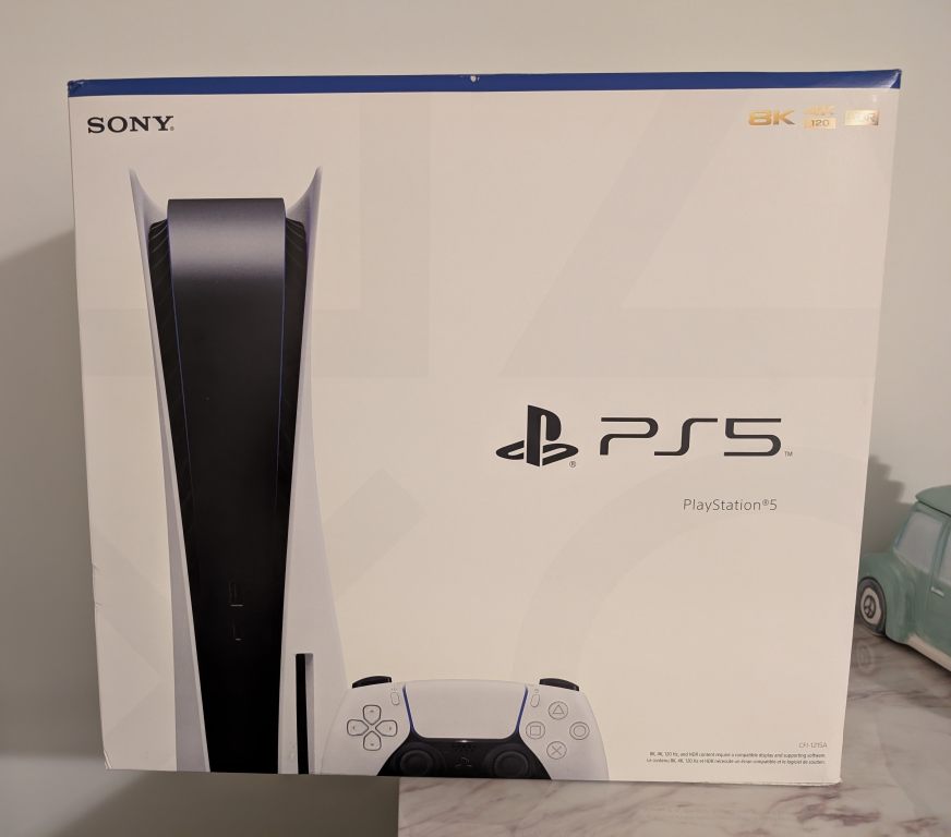PS5 Disc Edition, 2 controllers and a headset