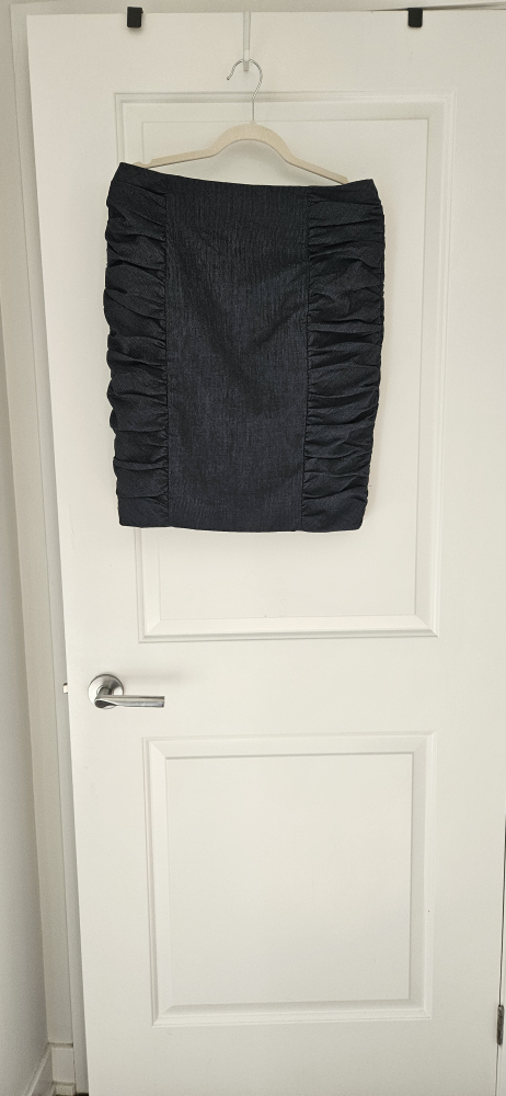 NEGOTIABLE - Cartonnier Skirt - Size Medium (US Size 6, UK 10) - photo 3