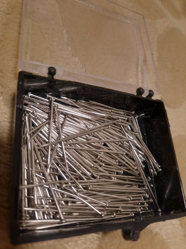Box of Sewing Pins - photo 2