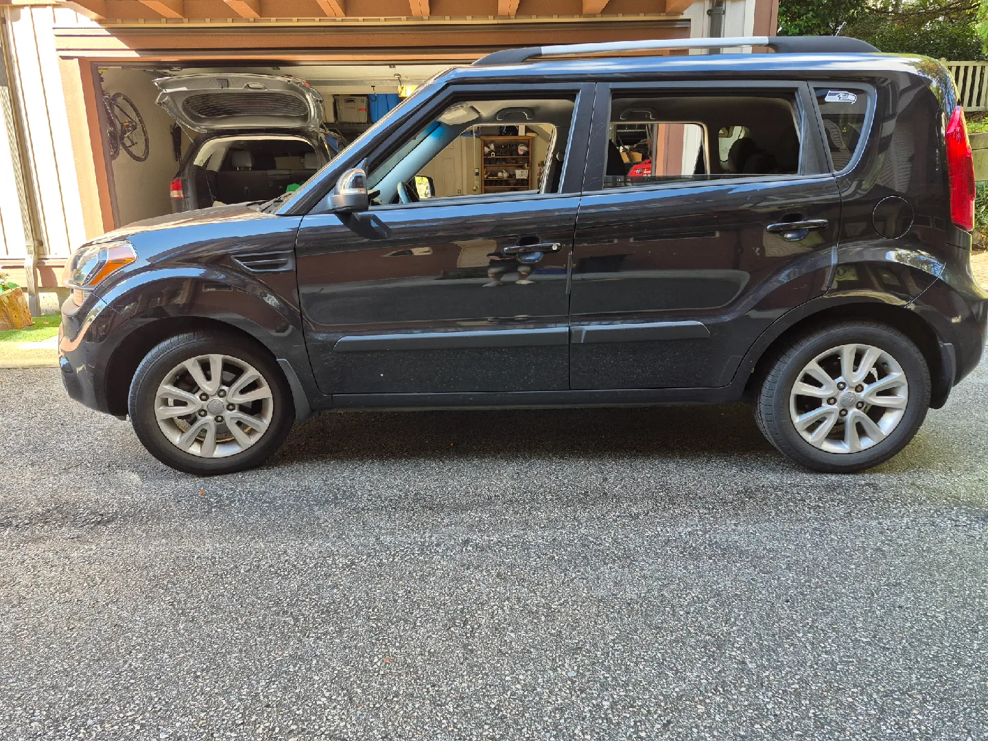 Black Kia Soul image indicator(2)