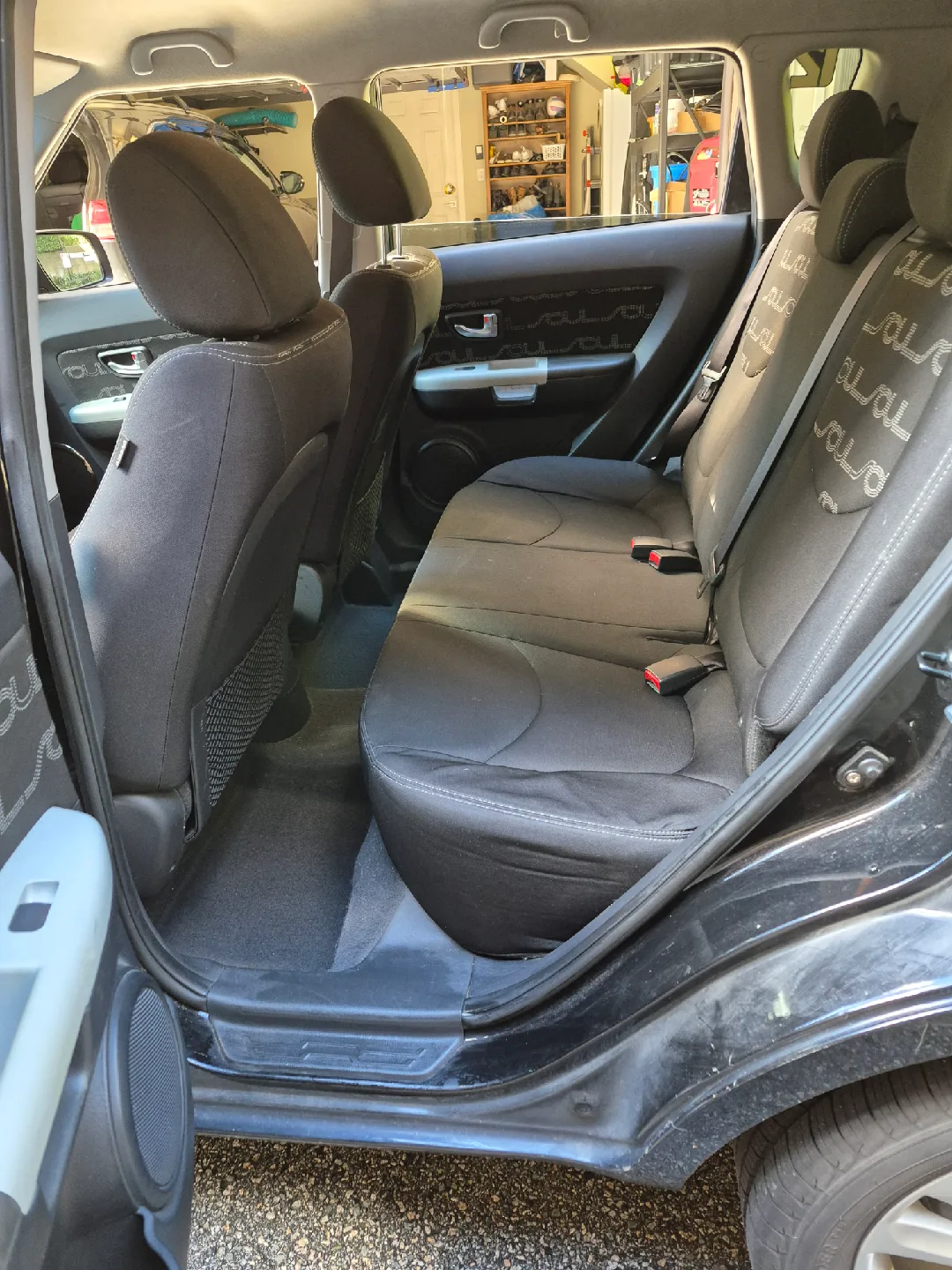 Black Kia Soul image indicator(9)