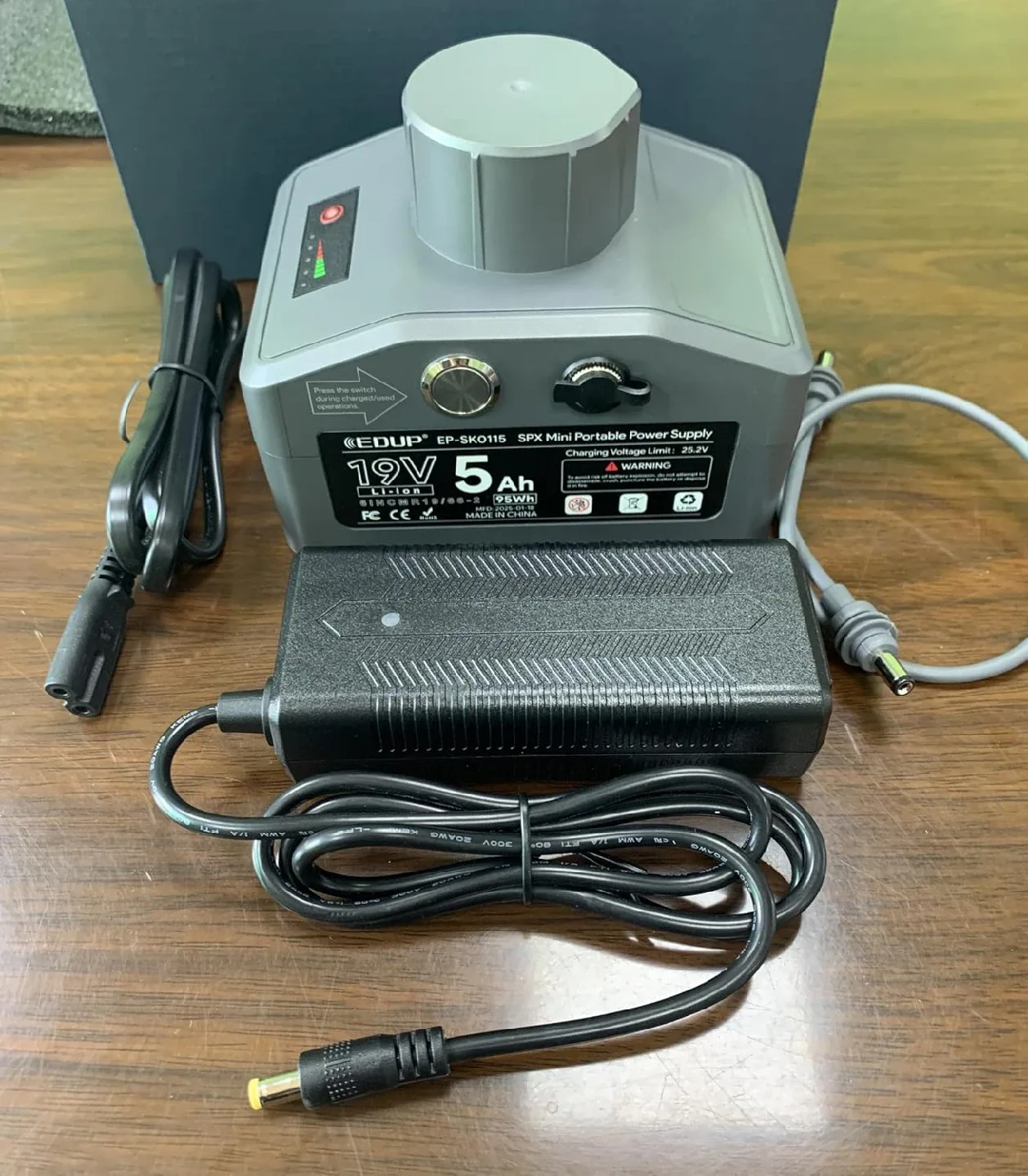 Portable Starlink Mini Battery Pack BNIB image indicator(8)