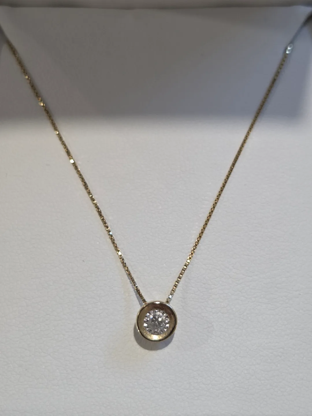 Michael Hill 10kt Yellow Gold Diamond Pendant Necklace image indicator(2)