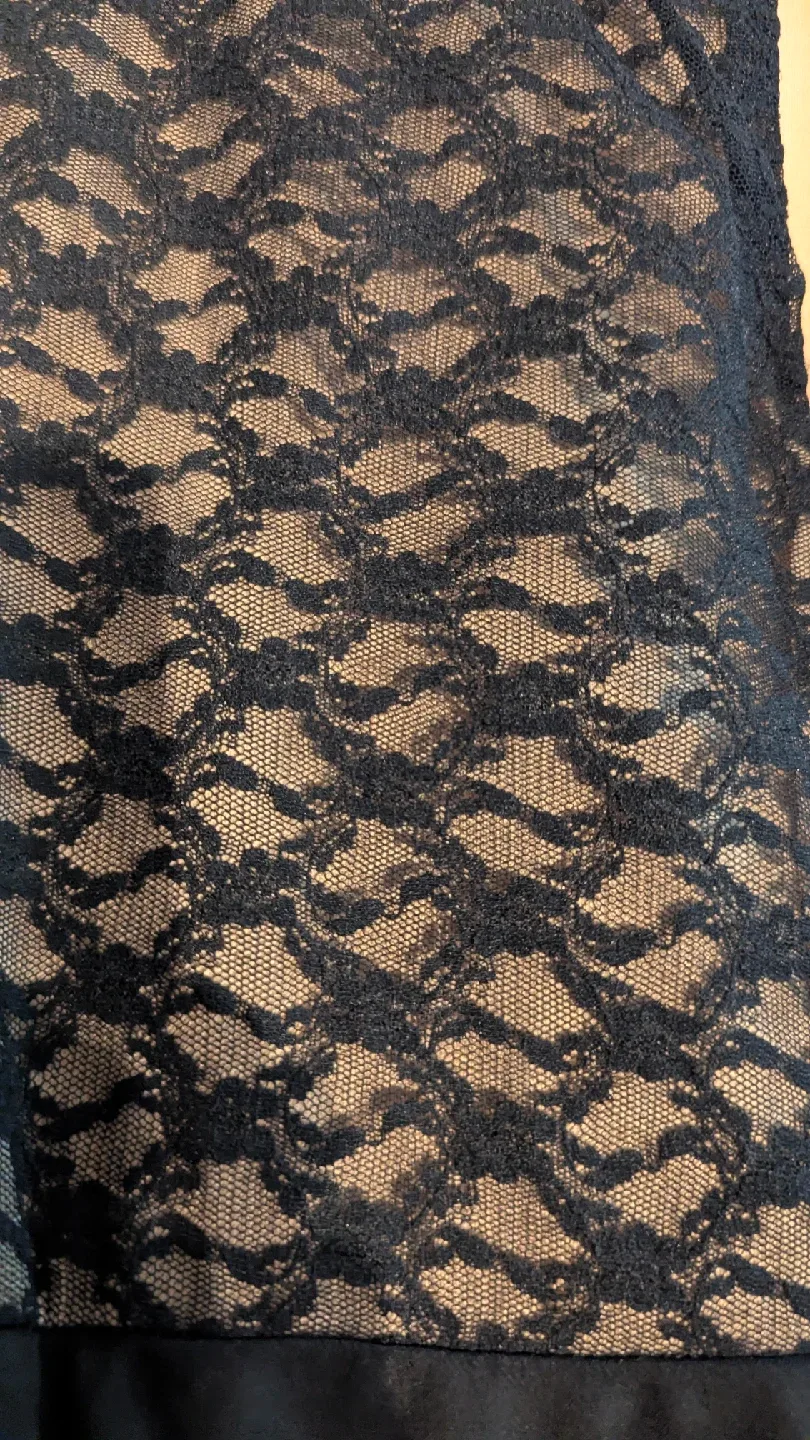 wallis Black Lace Dress size 16 image indicator(3)