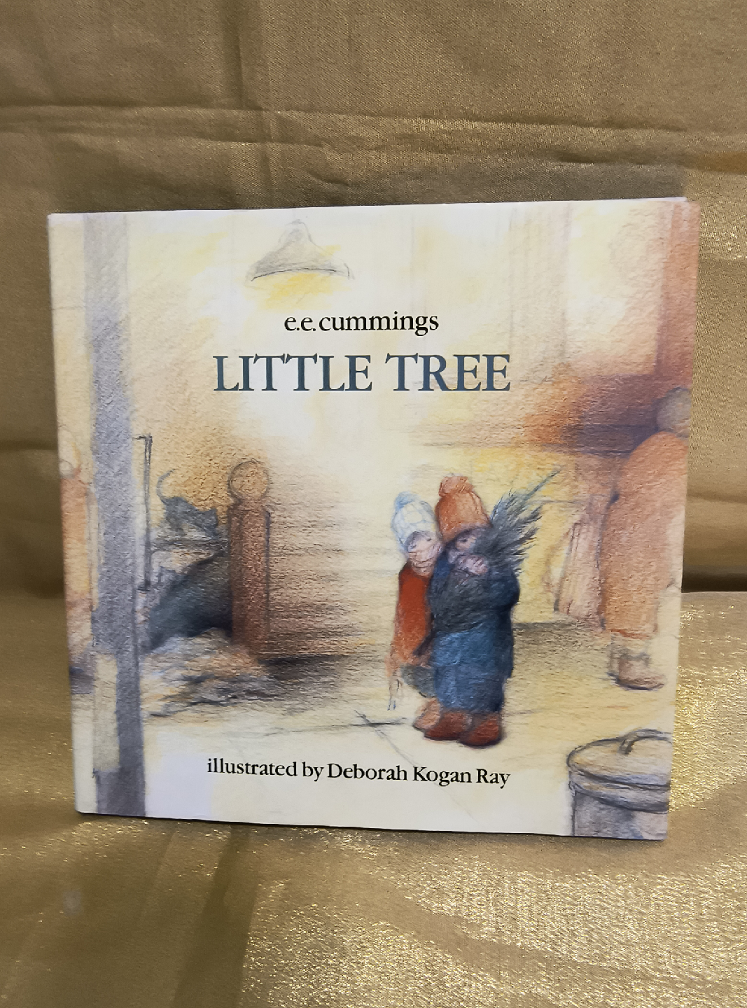 Little Tree by e.e. cummings & Christmas Tale Book Set - photo 4