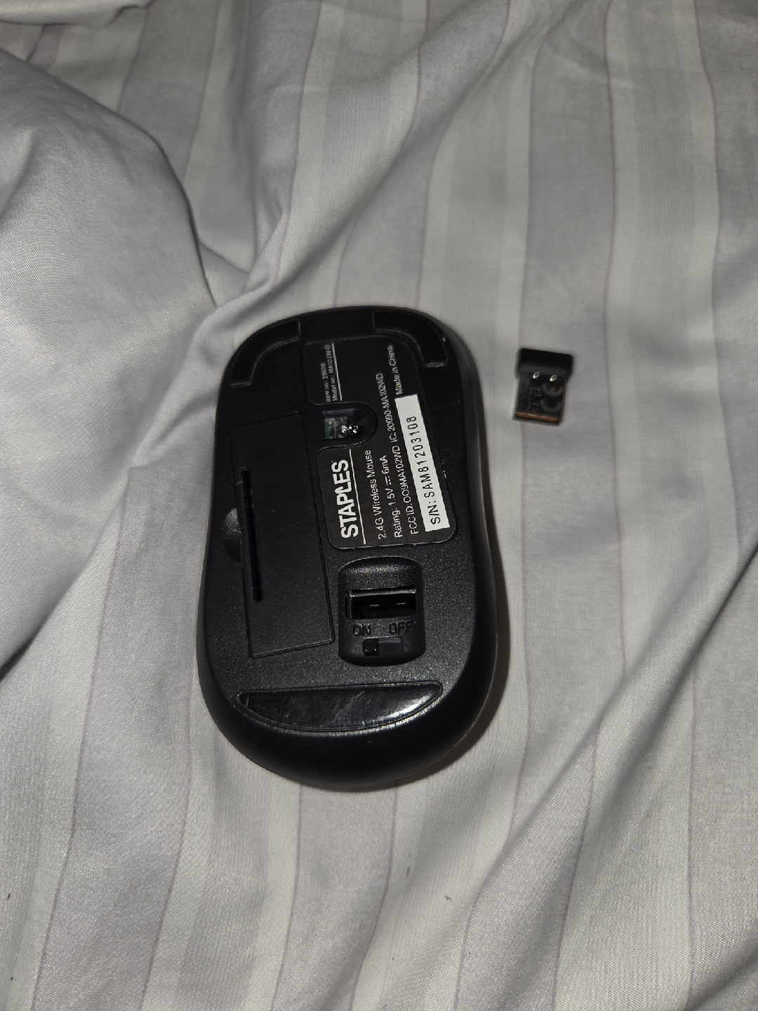 Staples 2.4 GHz Wireless Mouse - photo 2