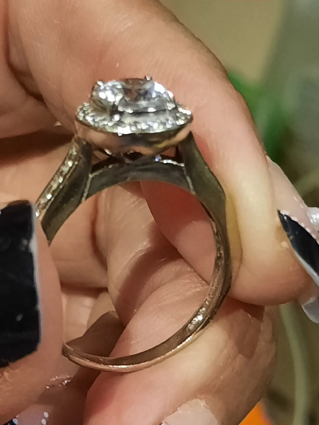 Auth GENUINE SOLID 1OK CZ WHITE GOLD HALO ENGAGEMENT RING image indicator(7)