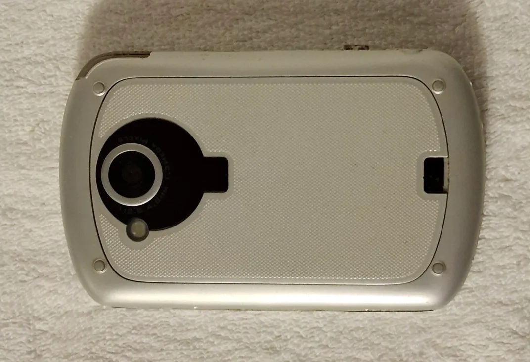 HTC Universal Pocket PC Mobile Phone - For parts or repair image indicator(4)