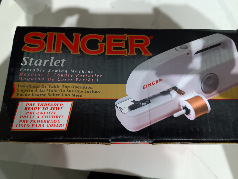 SINGER Starlet Portable Sewing Machine - Like New! - photo 2