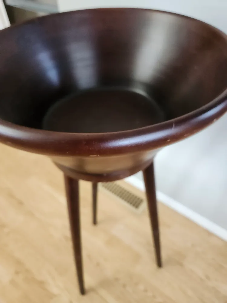 Dark Wooden Salad Bowl With Stand image indicator(2)