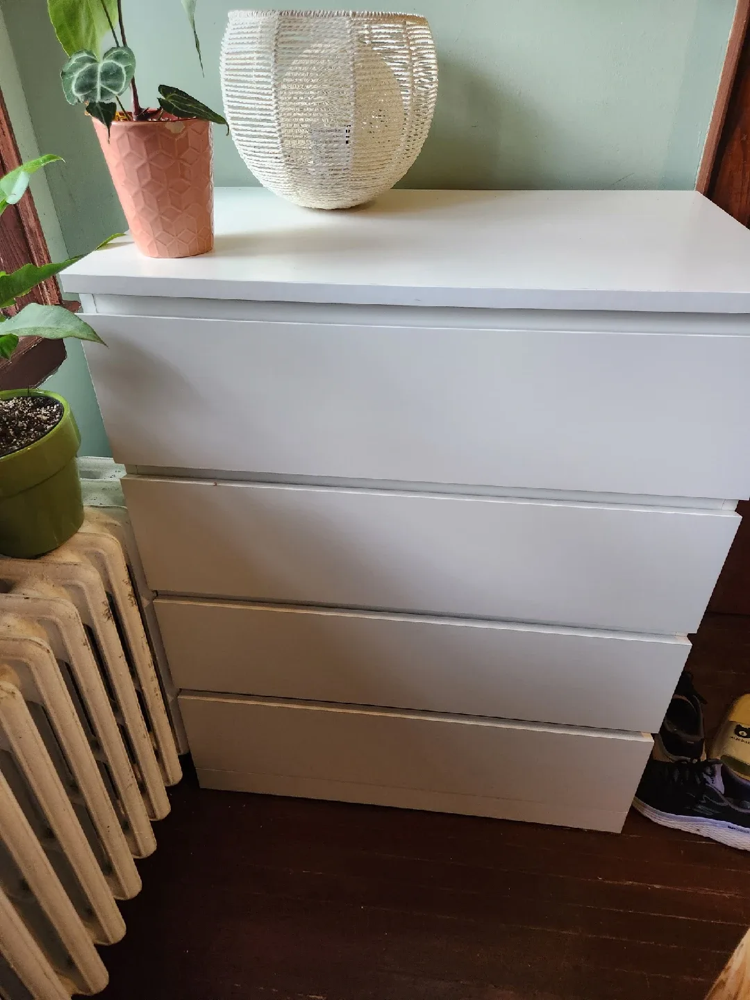 IKEA Malm 4-Drawer Dresser - White image indicator(3)