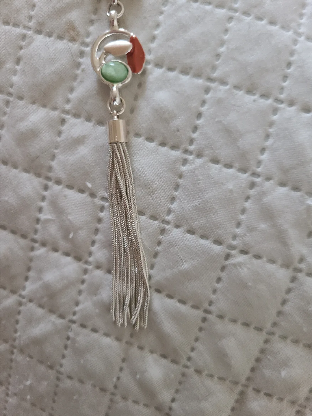 Silver Tone Fashion Necklace with Coloured Stones 🥕 image indicator(3)