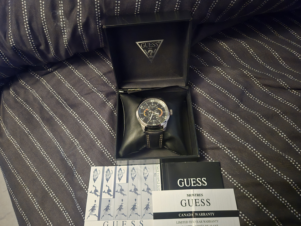 BRAND NEW, IN THE BOX!!! 'GUESS' Men's Watch with Box