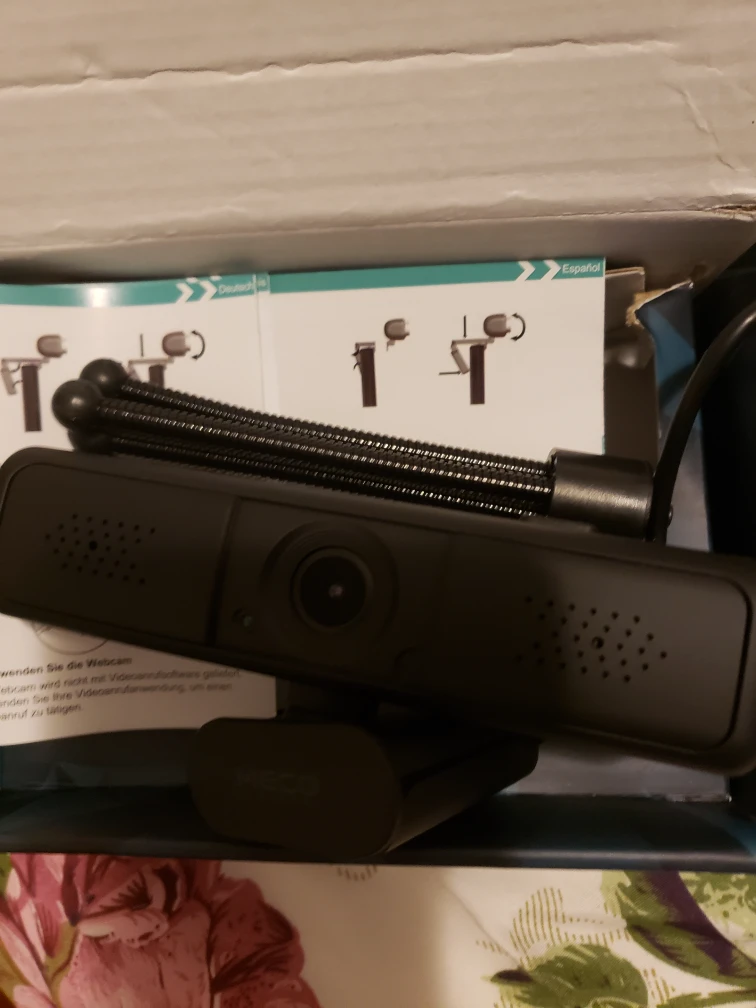 MECO Webcam with Tripod - Like New!